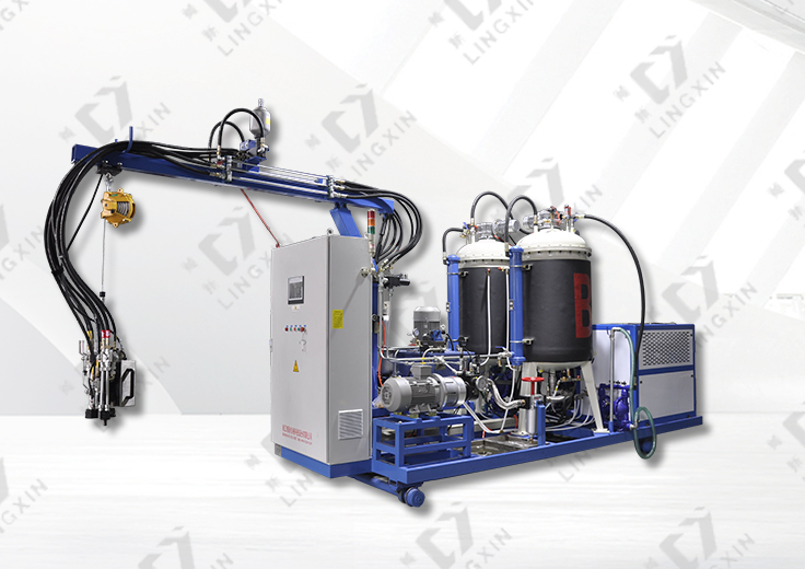 聚氨酯發(fā)泡設(shè)備:聚氨酯高壓發(fā)泡機(jī)