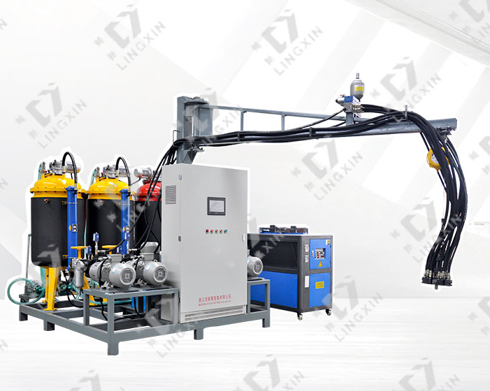 聚氨酯發(fā)泡機自動設備